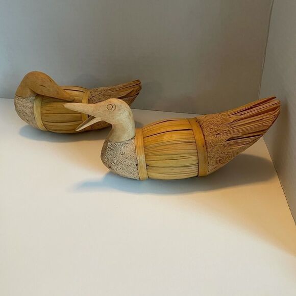 Set of 3 Handmade Corn Husks & Wood Ducks Birds - Picture 9 of 10